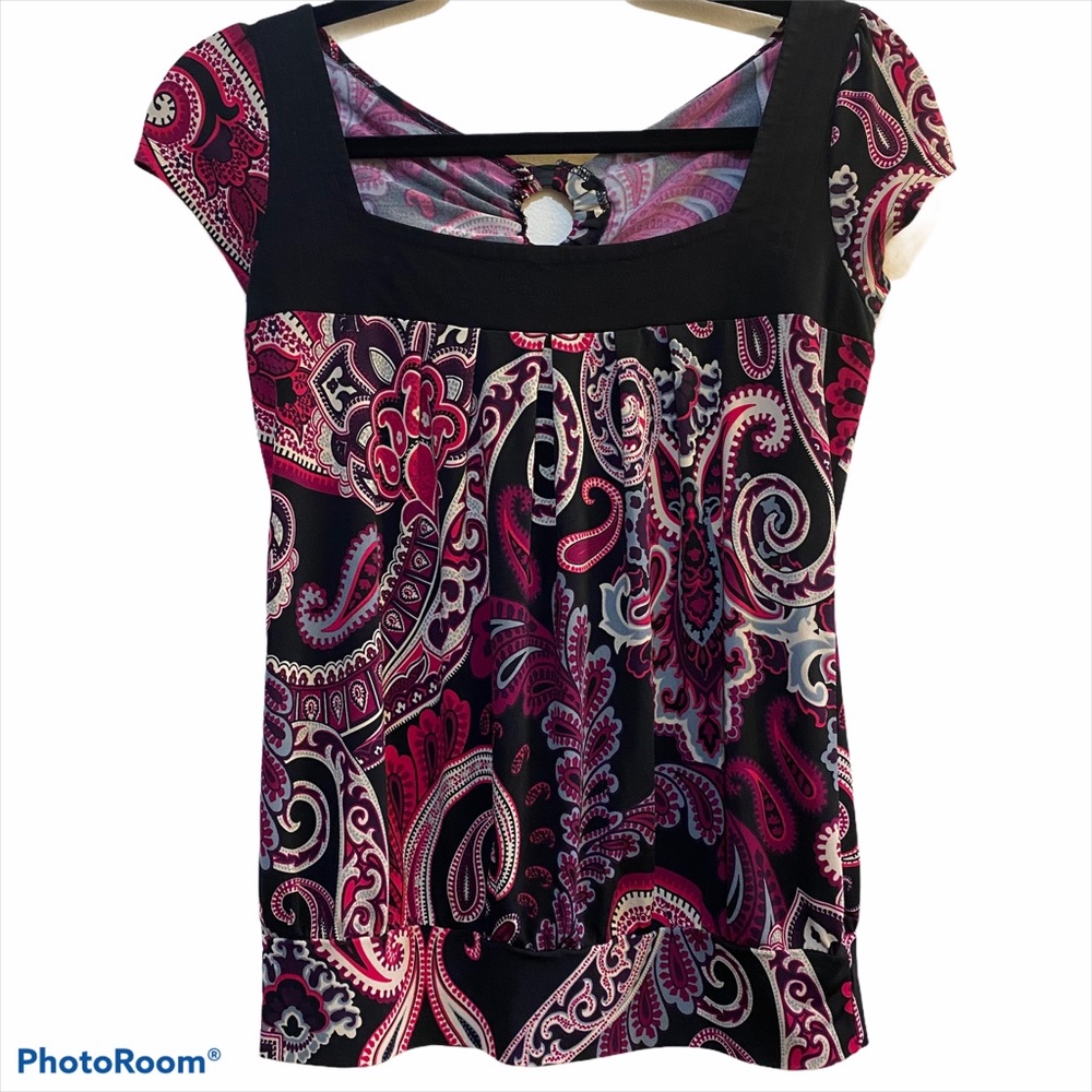 Women’s size small cap sleeve blouse